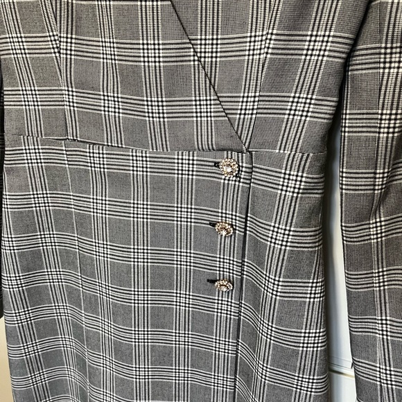 Mini jewelled button dress from Zara - Picture 7 of 8